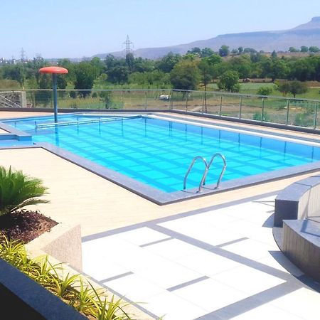 Hotel Grand Parivaar Igatpuri Buitenkant foto
